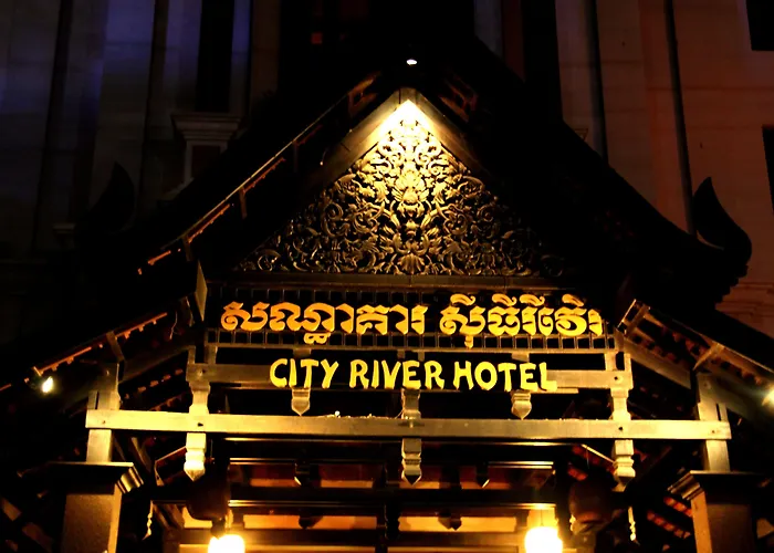 Hotel River 4*