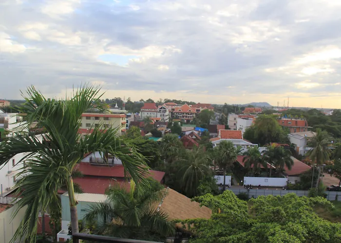 Hotel River 4*