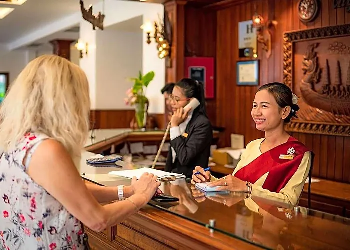 River Hotel 4*