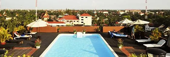 Hotel River 4*